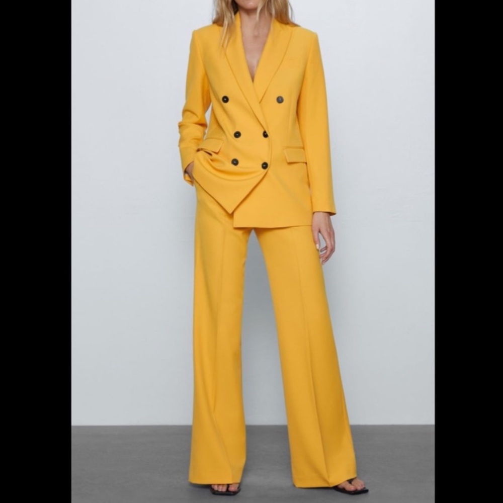 Zara Yellow Double-Breasted Women's Suit - Picture 7 of 11